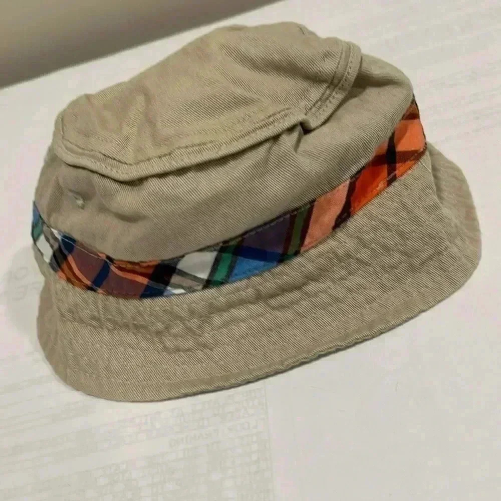 Oshkosh baby bucket hat